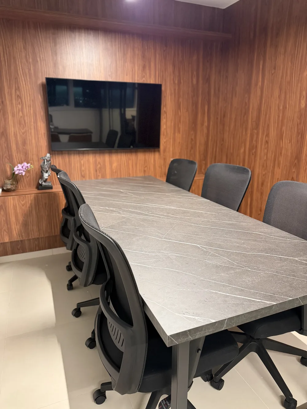 Sala de reunião — Tavares Oliveira Advogados